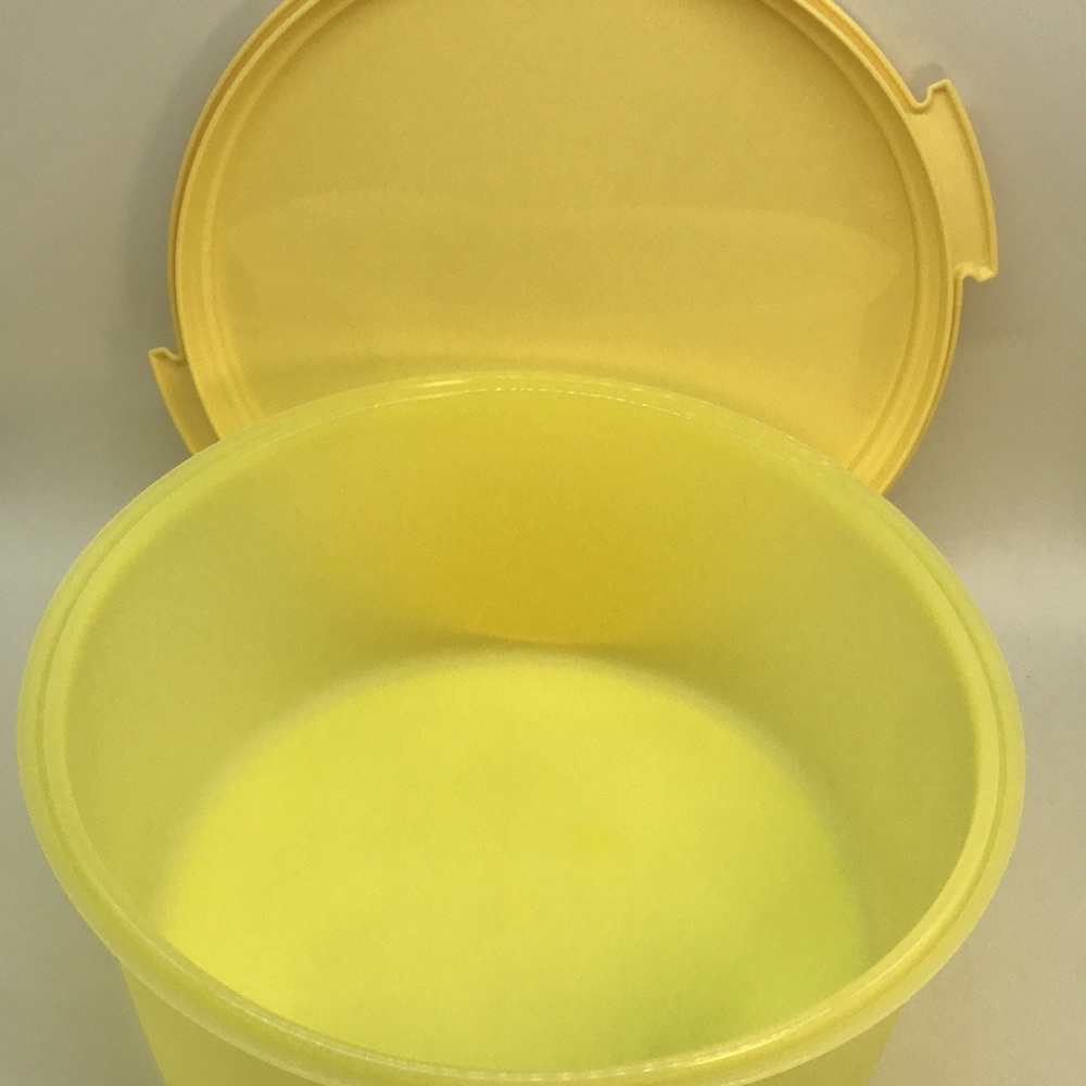 Tupperware Maxi Cake Round Container - Picture 10 of 11